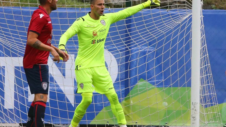 Cagliari-Trabzonspor 0-0. Rafael para un calcio di rigore