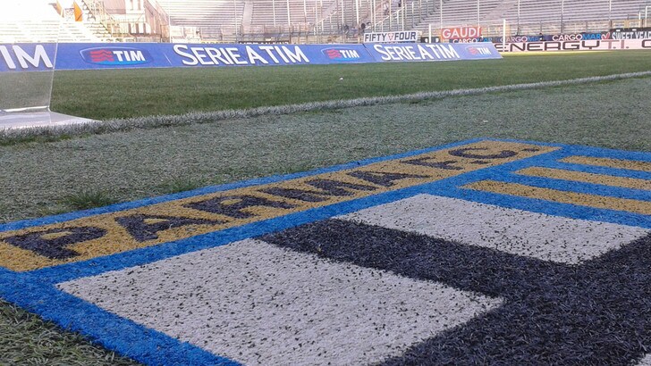 Serie A Parma, esposto del Palermo per il caso sms