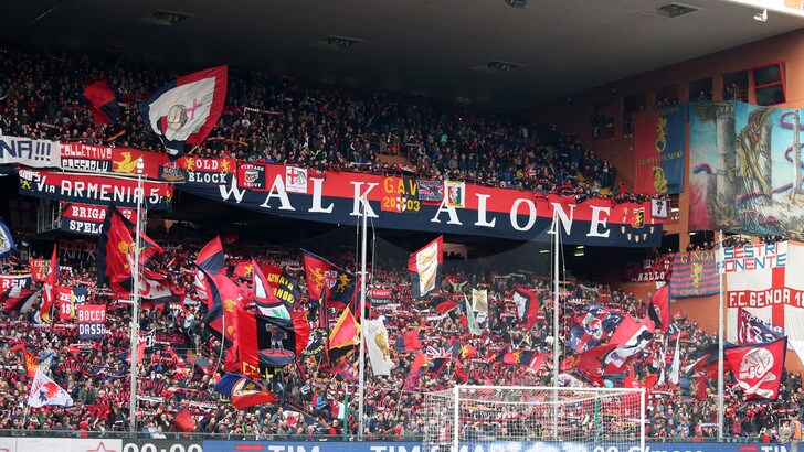 Serie A Genoa, crollo ponte: 43 minuti di silenzio da parte dei tifosi rossoblu