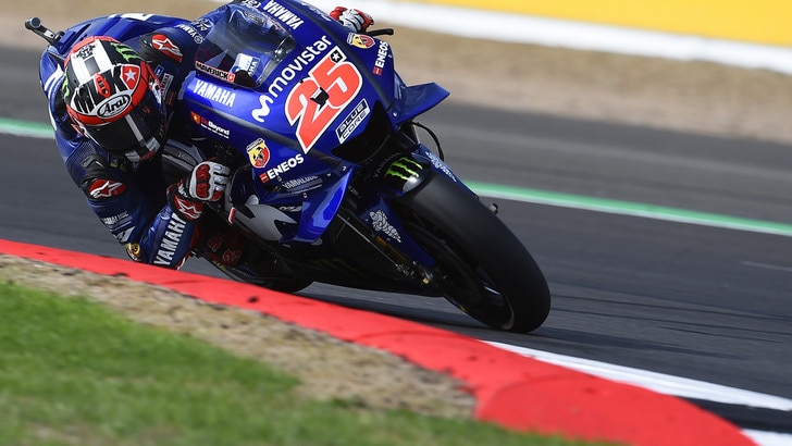 MotoGp Silverstone, Libere 4: pista allagata, Rossi 13°