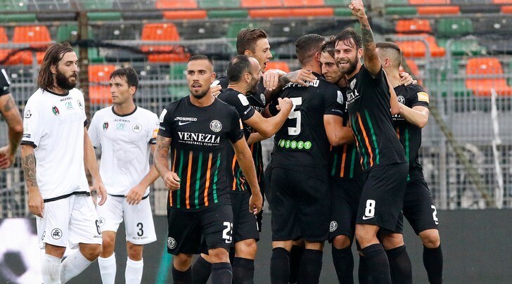 Serie B, pari per Palermo e Pescara. Venezia ok