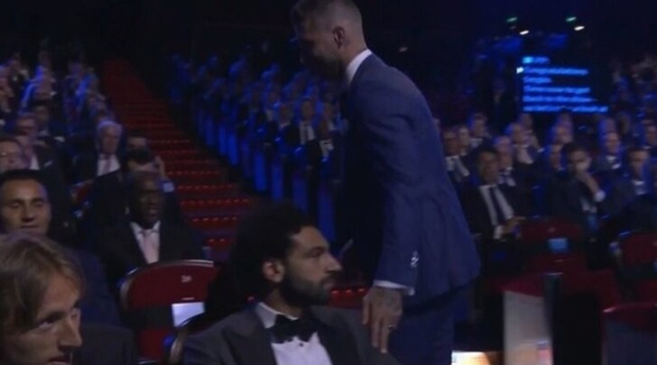 Ramos-Salah, è ancora gelo: la provocazione diventa virale