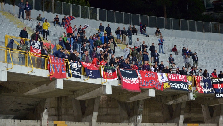 Serie B ufficiale: non si gioca Cosenza-Verona
