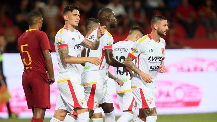 Roma ko 2-1 nell'amichevole con il Benevento