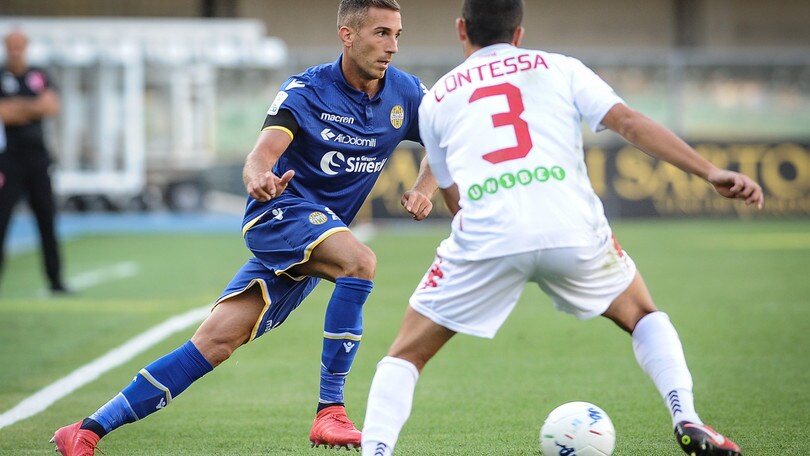 Serie B Verona, per Ragusa distorione al ginocchio sinistro