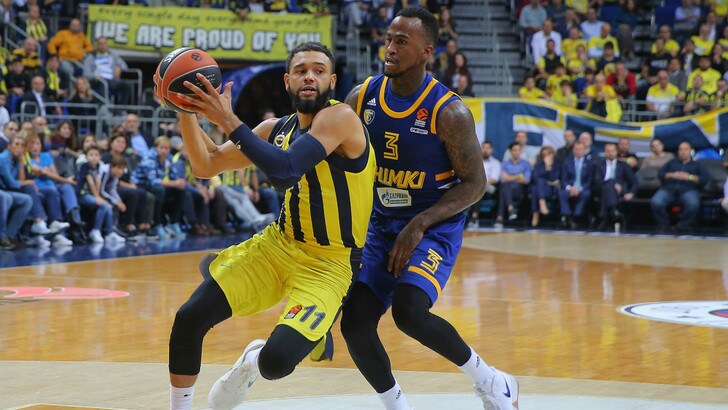 Eurolega, tegola per il Fenerbahce: Ennis si frattura la tibia