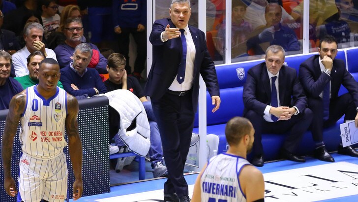 Basket, Cantù: ingaggiato La Torre, per lui un accordo triennale