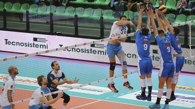 Volley: A2 Maschile, Girone Blu, Grottazzolina prende due punti pesanti a C.Grotte