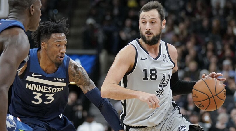 Nba, Spurs sul velluto contro Minnesota: 17 di Belinelli. Tripla doppia per LeBron, Pelicans ko