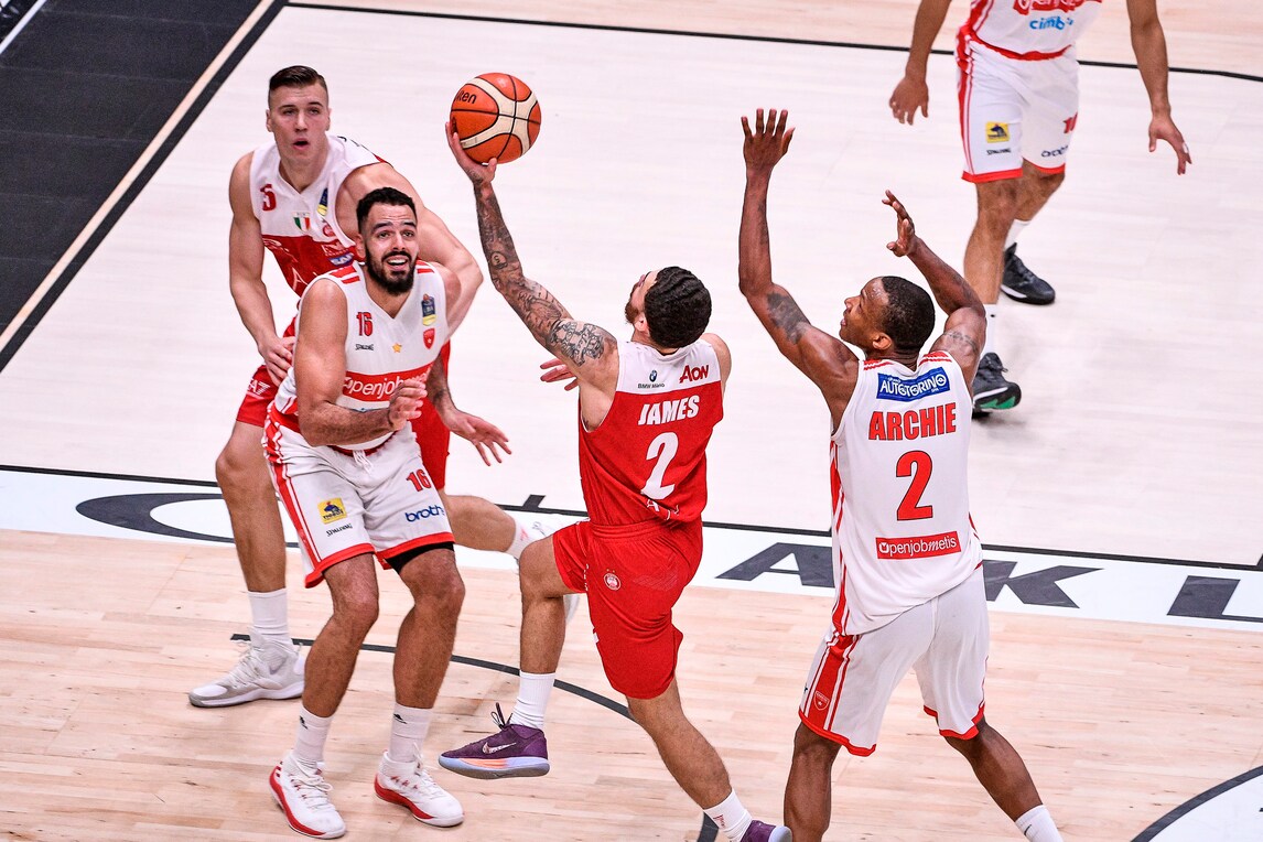 Serie A, Milano show: undicesima vittoria di fila!