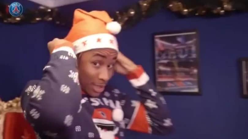 Psg, Gianluigi Buffon diventa Babbo Natale!