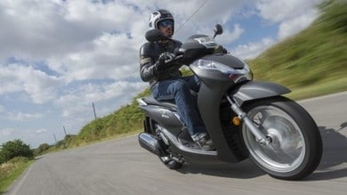 Vendite: Honda SH 300 al top. Per le moto è sempre GS mania