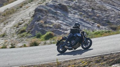Honda CB650R, la video prova