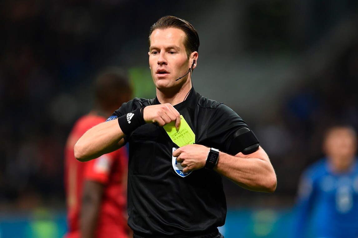 Champions League, Makkelie arbitra Roma-Porto. Orsato dirige Manchester United-Psg