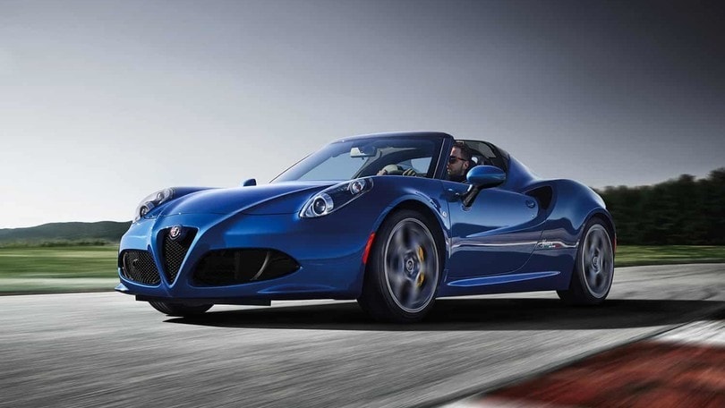 Alfa Romeo 4C Spider Italia, manifesto tricolore