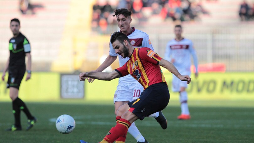 Serie B: Lecce show da 0-2 a 3-2 al Livorno, il Cosenza supera la Cremonese