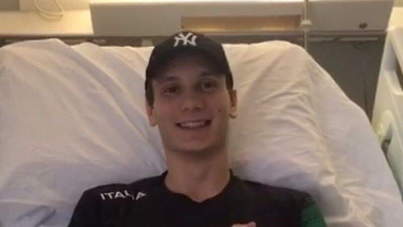 VIDEO, Manuel Bortuzzo inizia la riabilitazione: «Ci aggiorniamo sui social»