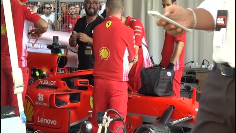 F1, Vettel "vola" nei test