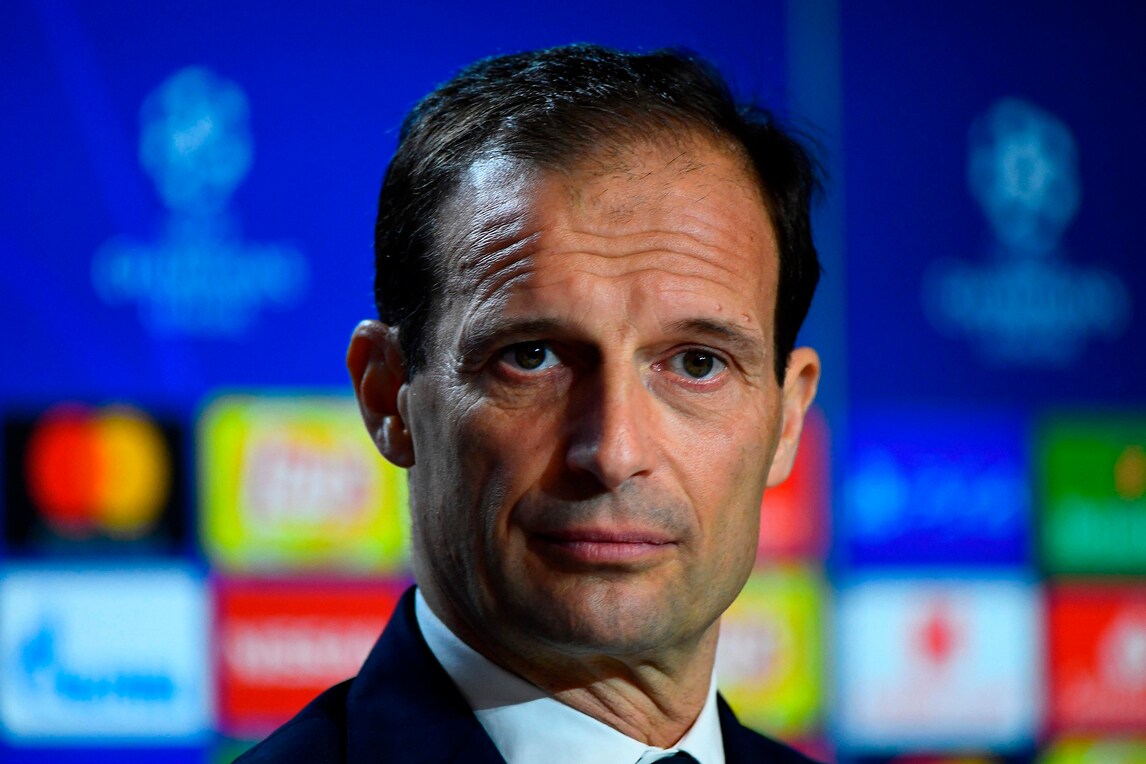 Juve, l'annuncio di Allegri: «Khedira non convocato, Dybala gioca»