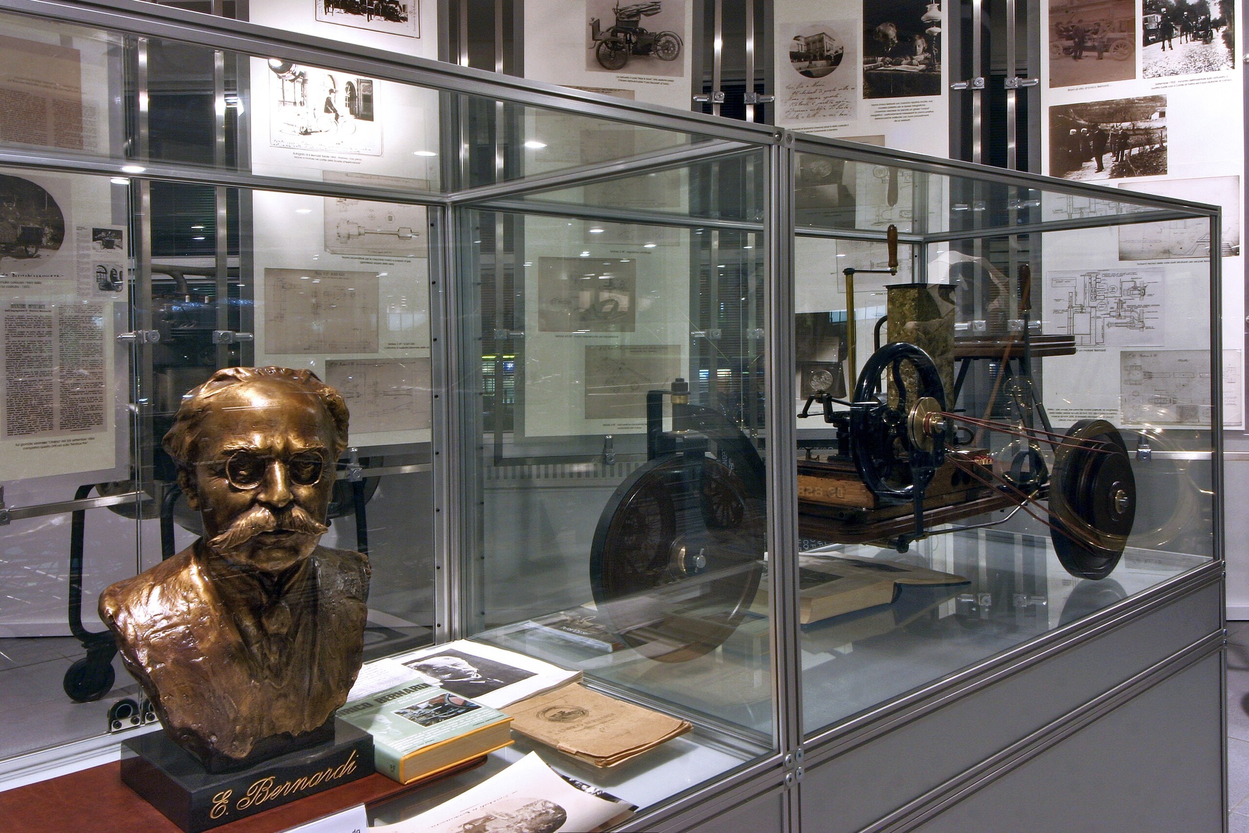 Il Museo Nicolis dedicare una mostra a Enrico Bernardia