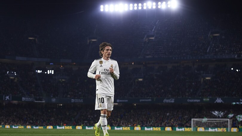 Marca: «Inter, si allontana Modric, vicino il rinnovo col Real fino al 2021»