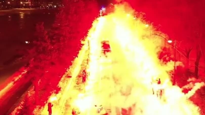 Zenit, il pullman tra due ali di fuoco. Marchisio: «Un inferno»