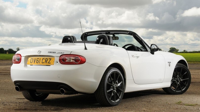 Mazda MX-5: il Roadster più venduto al mondo compie 30 anni