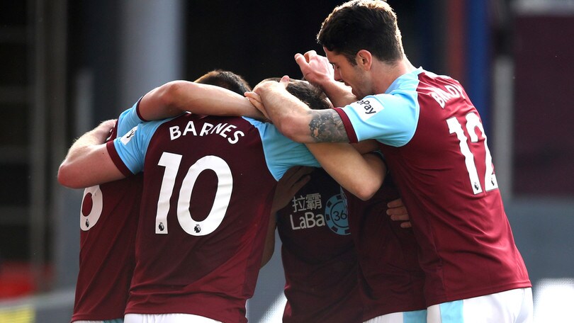 Premier League: il Burnley stende il Tottenham, Benitez ritrova il sorriso