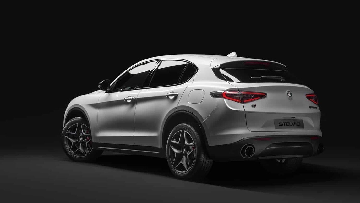 Alfa Romeo, a Ginevra con Stelvio Ti
