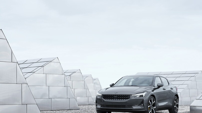 Polestar 2, ecco le foto