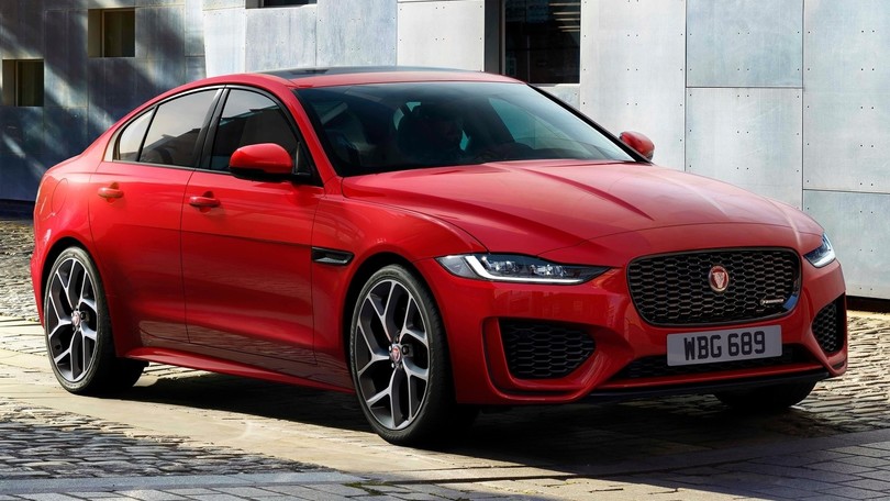 Jaguar XE 2020, tecnologia di famiglia