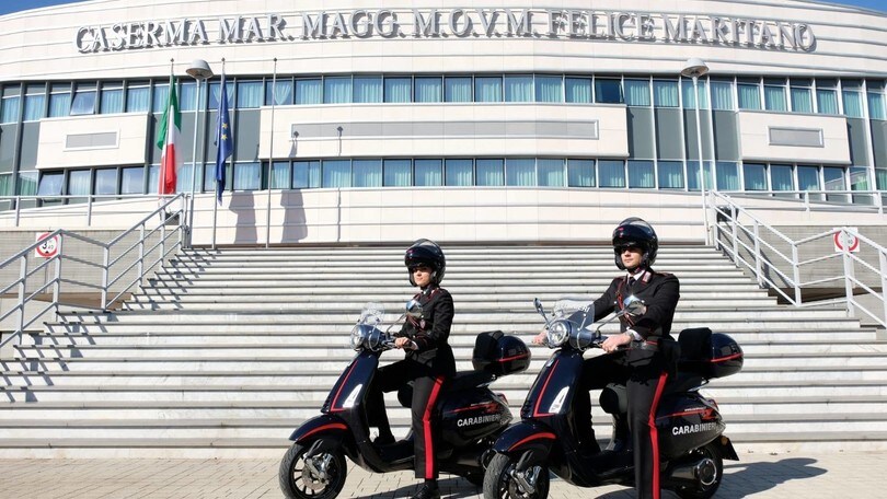 Vespa e Carabinieri: una partnership tra due simboli del Paese