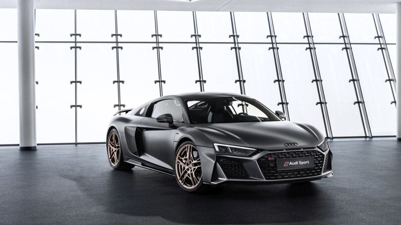 Audi R8 V10 Decennium, l'anniversario va di corsa