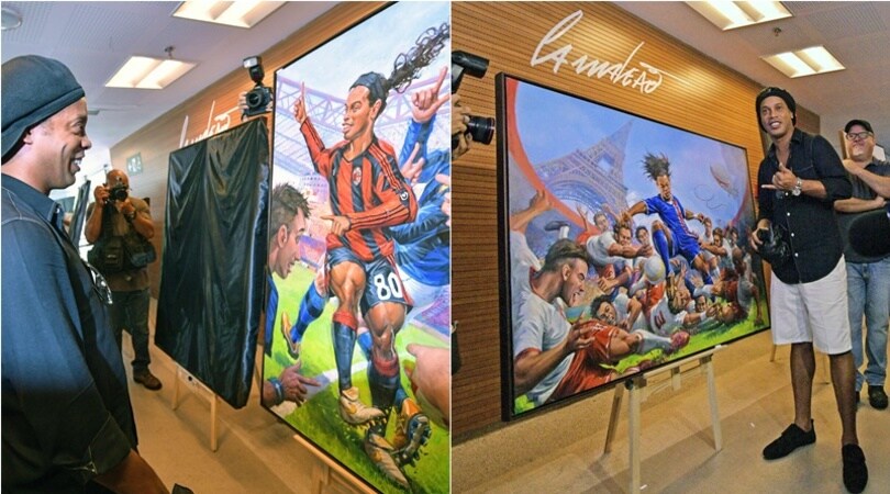 Ronaldinho, inaugurata in Brasile la mostra con i quadri sulla sua carriera 