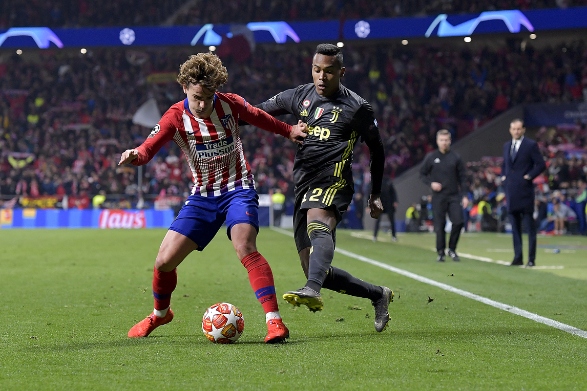 Juve, traffico su Alex Sandro: Manchester United in pole