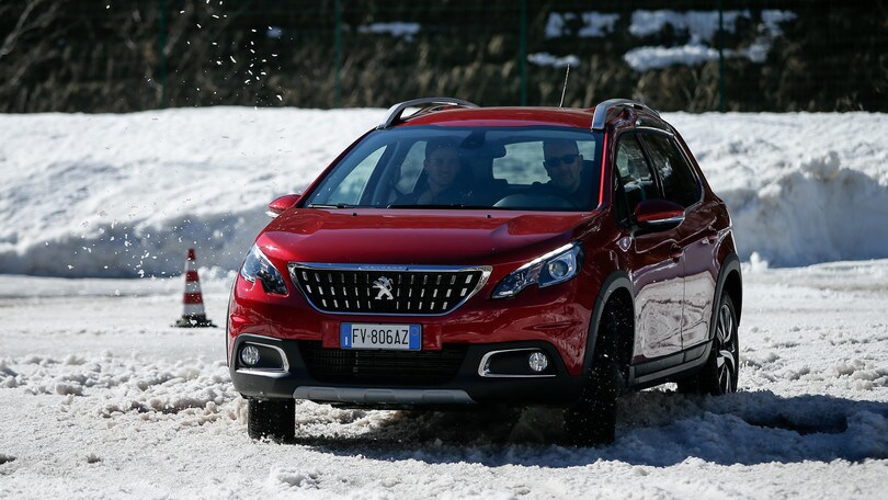 Peugeot, test sul Grip Control a Courmayer
