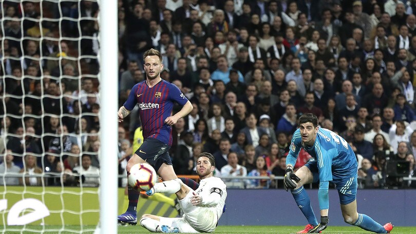 Liga: il Barcellona espugna il Bernabeu, Real Madrid ancora ko