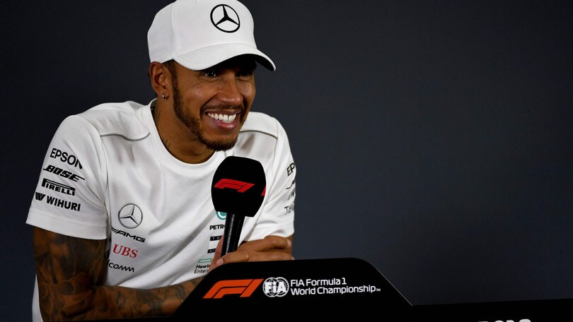 MotoGp, blitz di Hamilton nella prima gara in Qatar