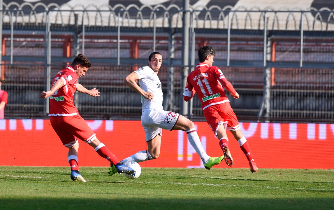 Serie B: il Pescara batte lo Spezia, la Salernitana cade a Perugia