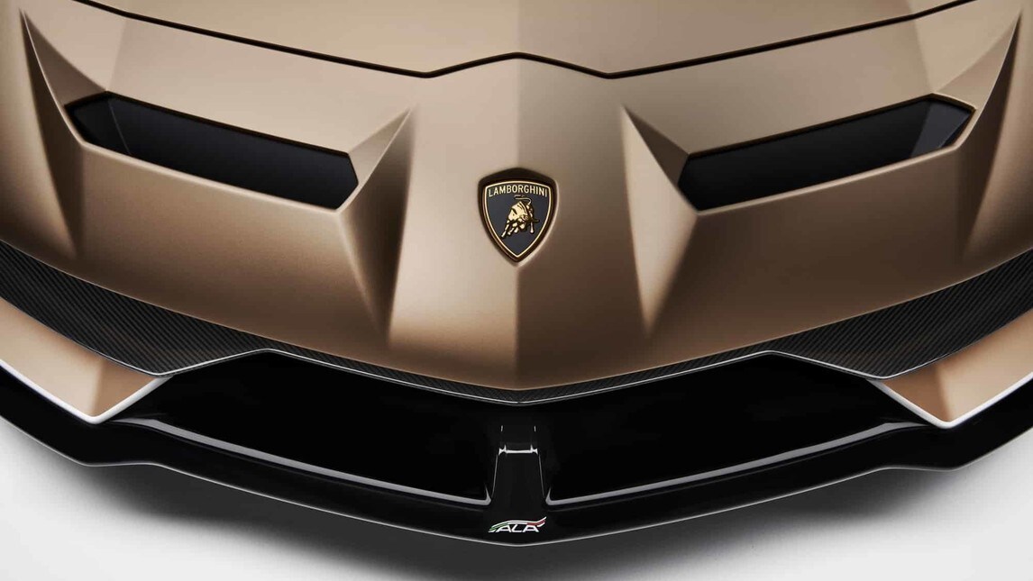 Aventador SVJ Roadster, le foto del V12 Lamborghini a Ginevra