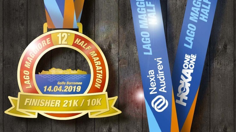Tabella d'allenamento e medaglia della Lago Maggiore Half Marathon
