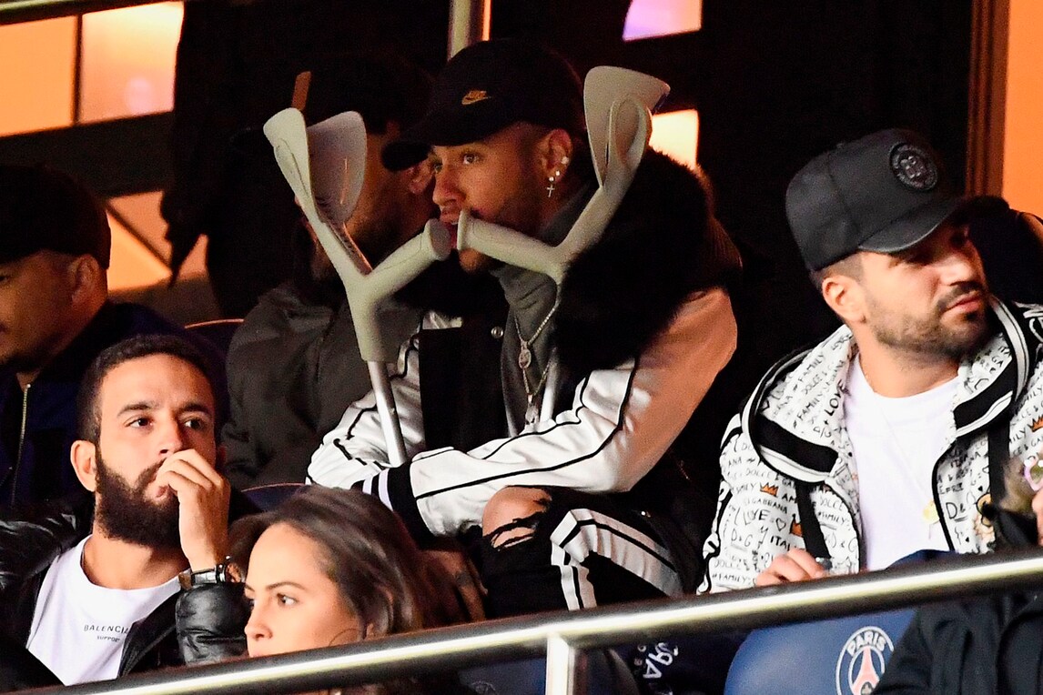 Champions, rissa sfiorata tra Cantona e il papà di Neymar al termine di Psg-United