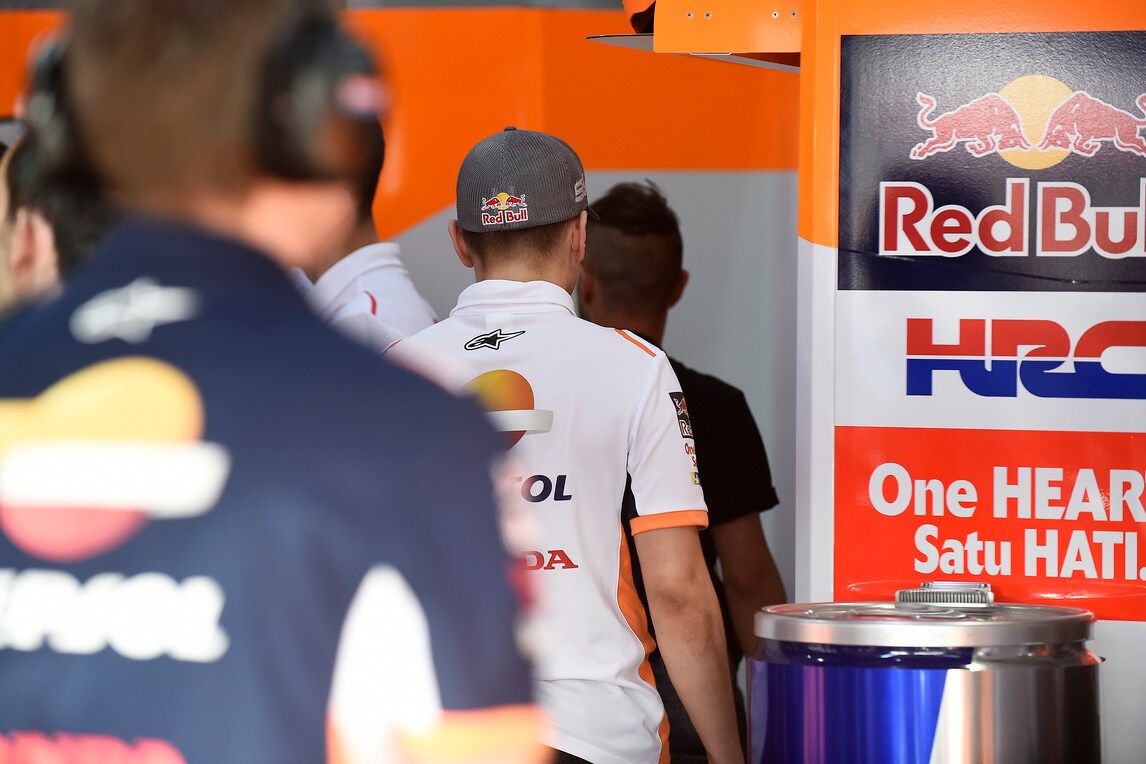 MotoGp Qatar, Lorenzo: «Tanta sfortuna, la gara sarà dura»