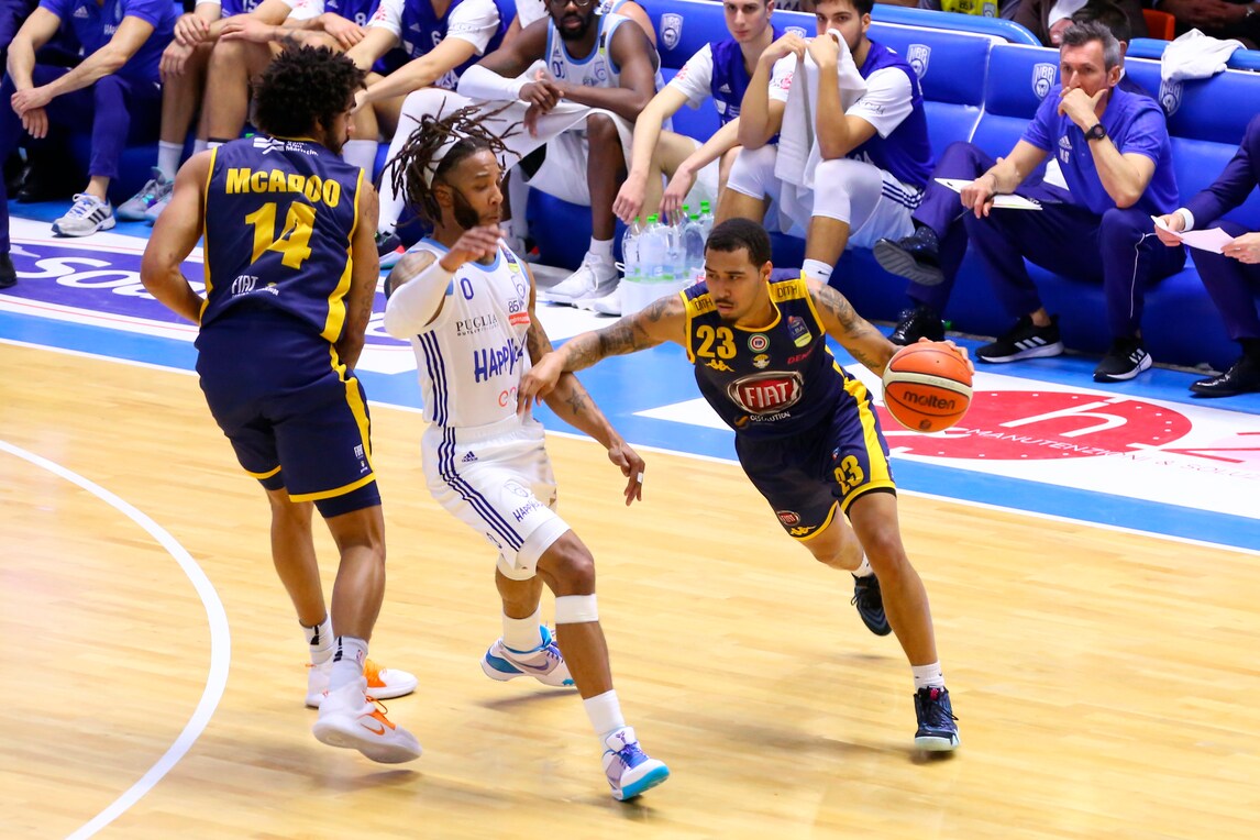 Basket Serie A, Torino sfiora l'impresa: Brindisi vince solo all'overtime