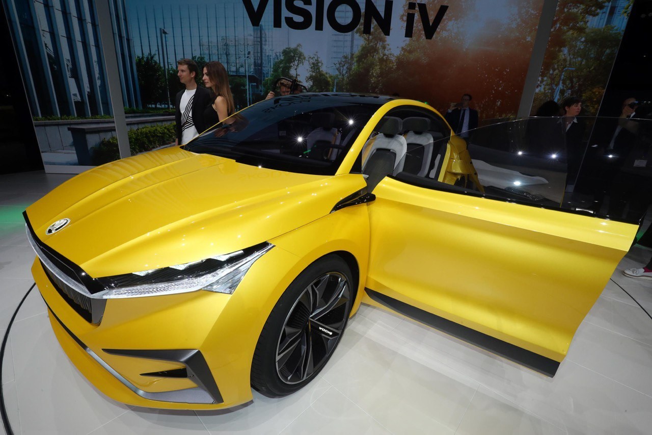 Skoda Vision iV Concept: il SUV elettrico FOTO