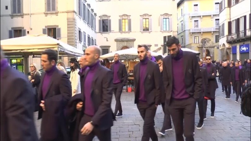 Astori, l'arrivo dei giocatori alla basilica San Lorenzo