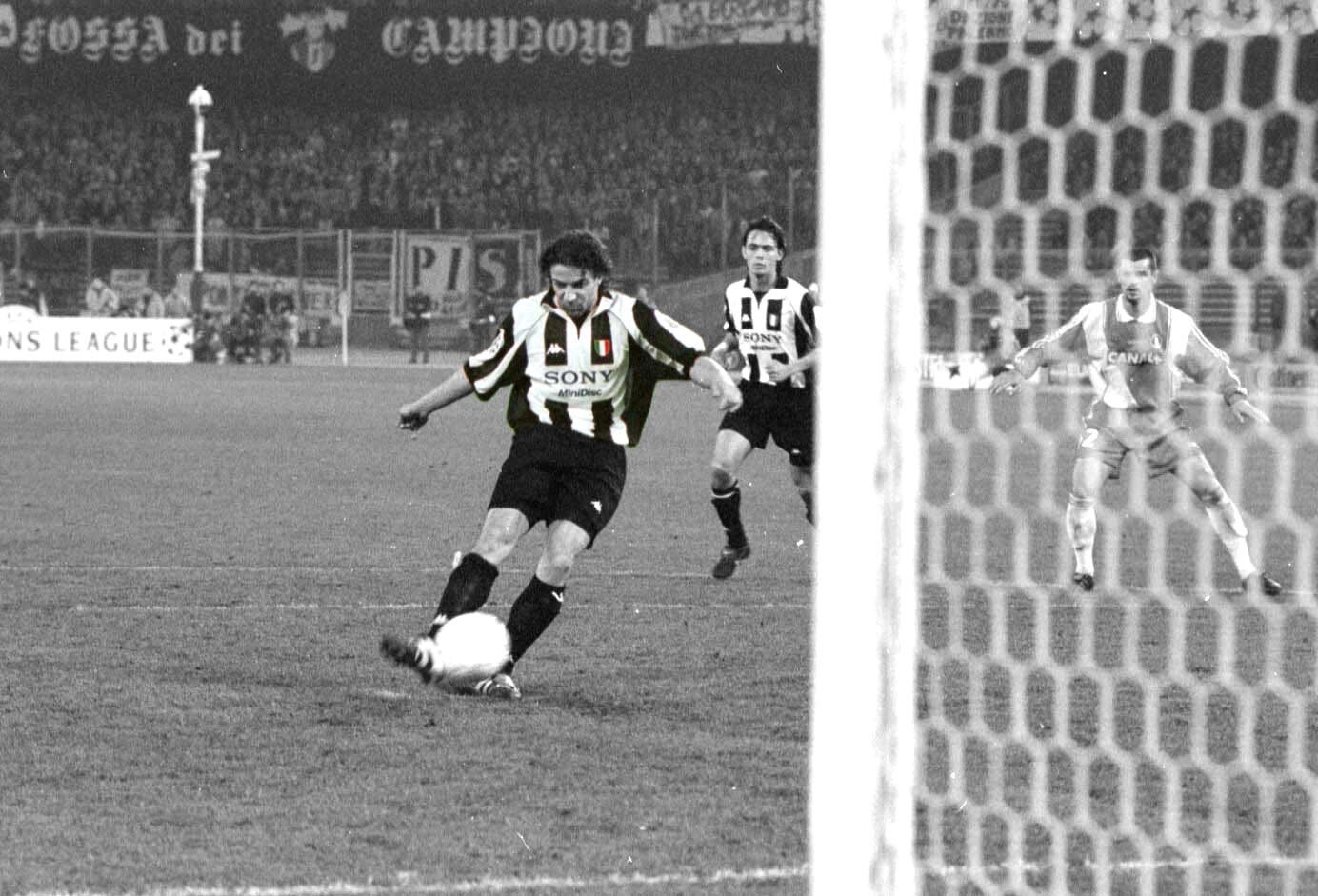Juve: tre triplette per la storia