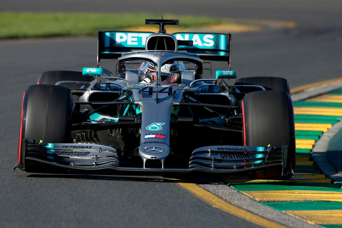 F1 Mercedes, Hamilton: «Non è un brutto inizio»