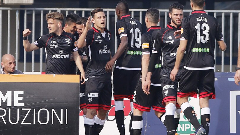 Serie B: lo Spezia corsaro a Benevento, il Perugia si rilancia a Padova