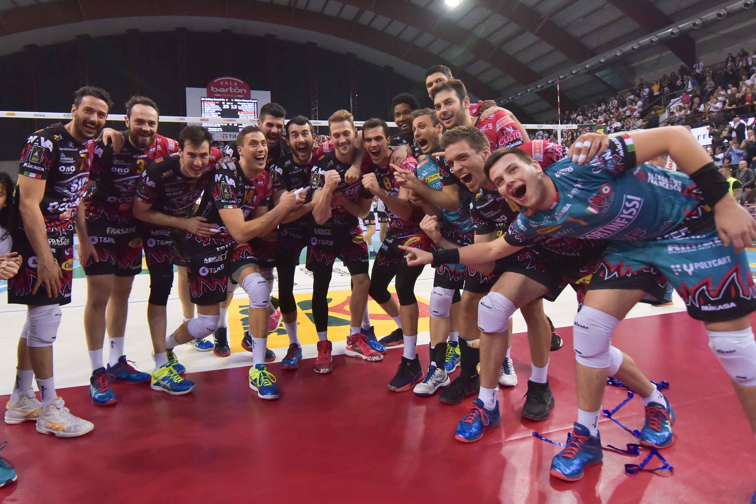 Volley: Superlega, per Perugia successo, primato e Champions